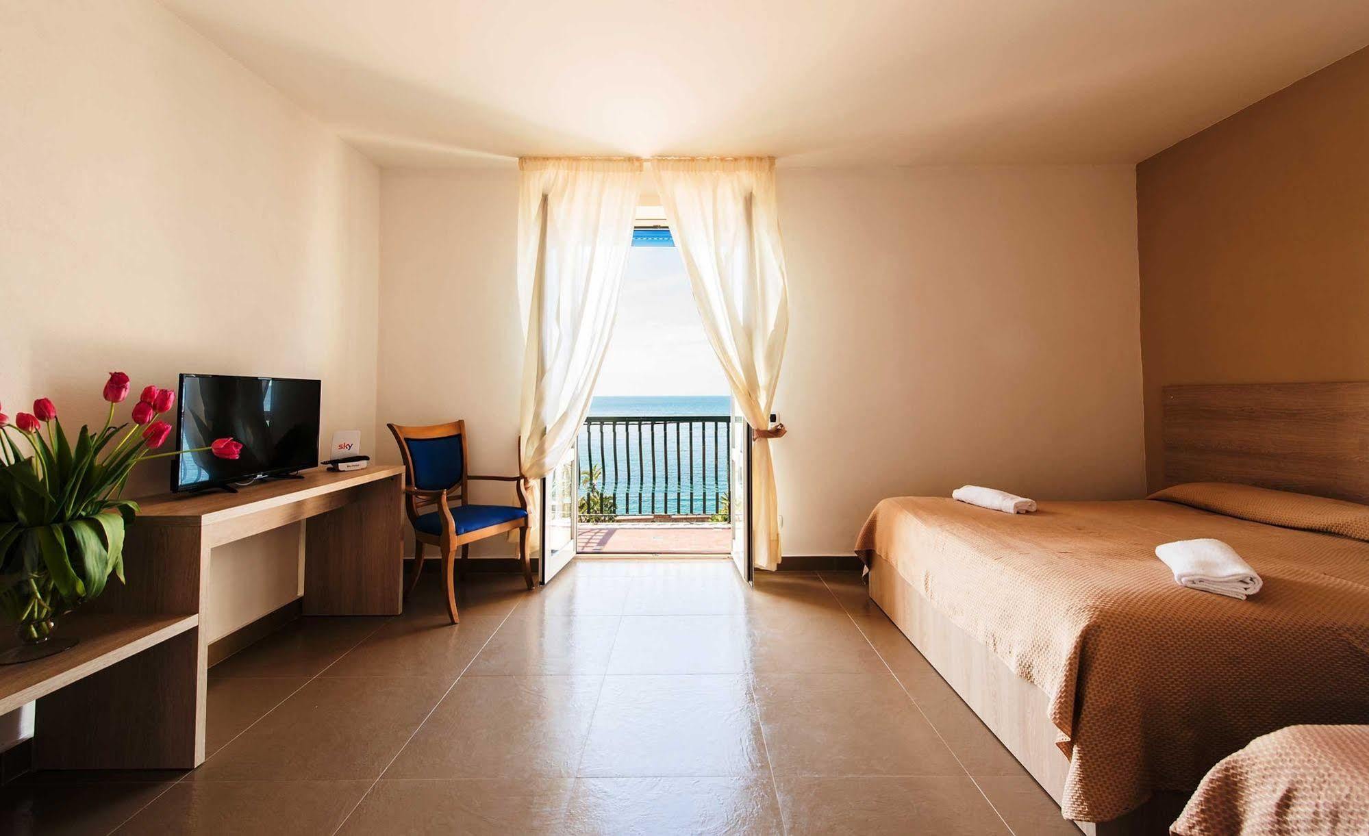 Hotel Stella Maris Terme Casamicciola Terme Екстер'єр фото